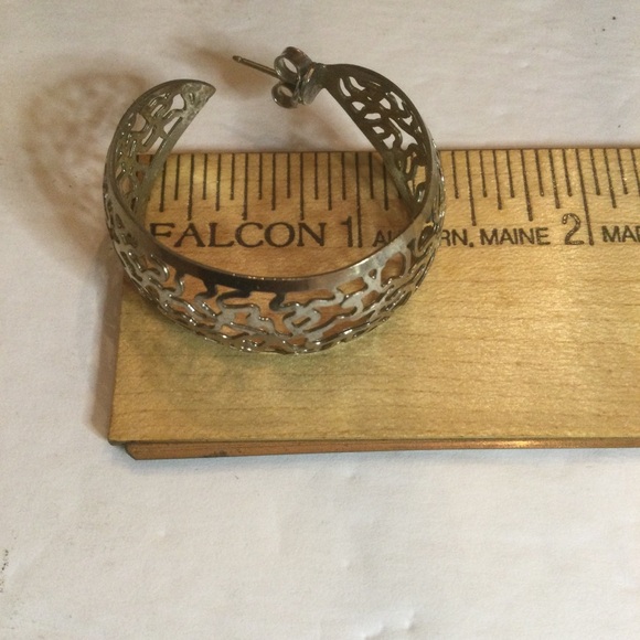 VTG Silvertone  Cut Out Hoop And Rope Door Knocker Pierced Earrings - Picture 3 of 4